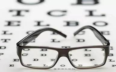 每年3000萬(wàn)人戴著劣質(zhì)眼鏡，你的眼睛還好嗎？